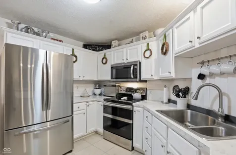 230 Wyndotte Drive Carmel IN 46032