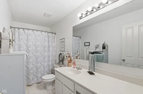 230 Wyndotte Drive Carmel IN 46032
