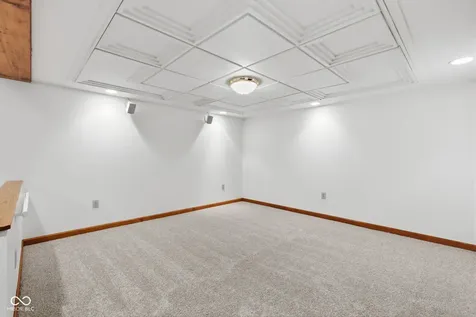 9221 Behner Circle Indianapolis IN 46250