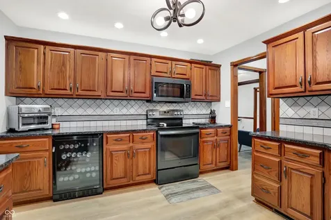8232 Meadow Bend Drive Indianapolis IN 46259