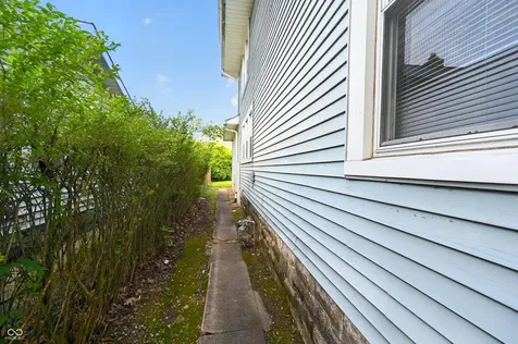 745-747 Wallace Avenue Indianapolis IN 46201