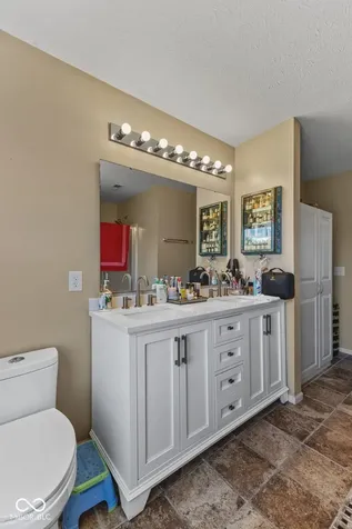 6525 Fiesta Street Indianapolis IN 46237
