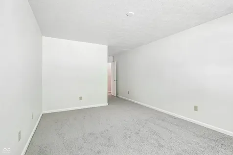2045 Sotheby Lane Indianapolis IN 46239