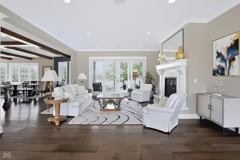 4025 Lochview Court Bargersville IN 46106