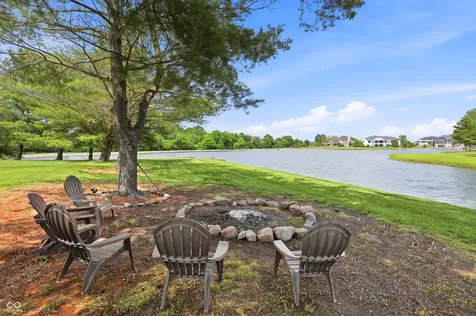 4025 Lochview Court Bargersville IN 46106