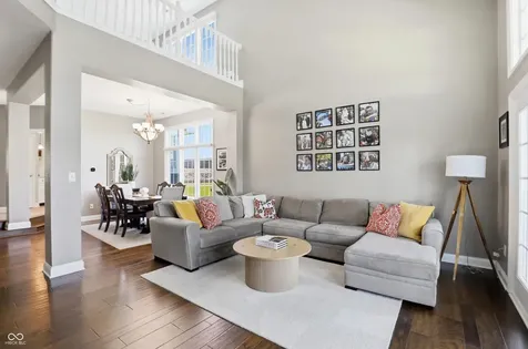8836 Crystal River Drive Indianapolis IN 46240