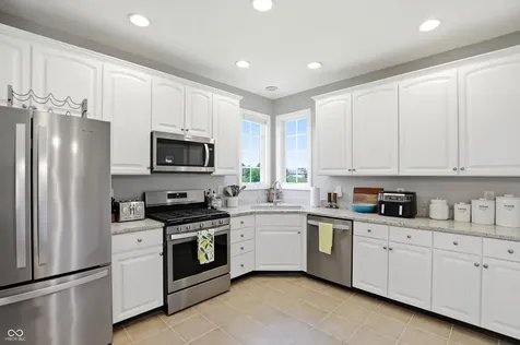 8836 Crystal River Drive Indianapolis IN 46240