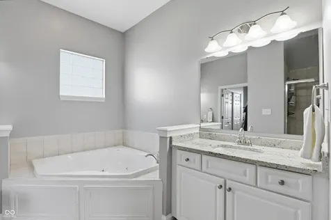 8836 Crystal River Drive Indianapolis IN 46240