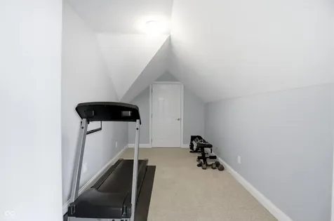 8836 Crystal River Drive Indianapolis IN 46240