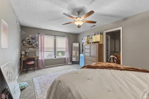 2708 Redland Lane Indianapolis IN 46217