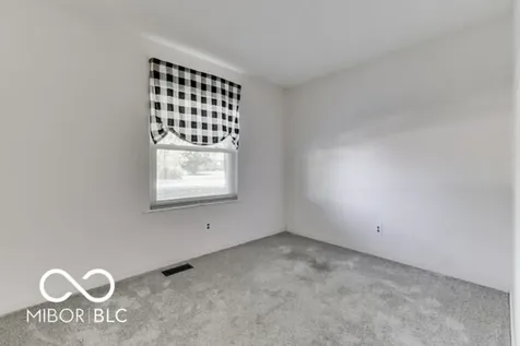 18 Maple Drive Bargersville IN 46106