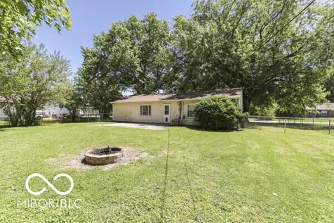 18 Maple Drive Bargersville IN 46106