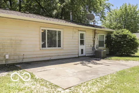 18 Maple Drive Bargersville IN 46106