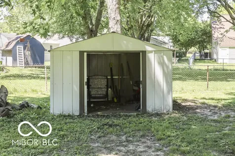 18 Maple Drive Bargersville IN 46106