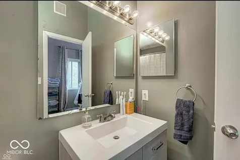 4391 Village Parkway Circle W Indianapolis IN 46254