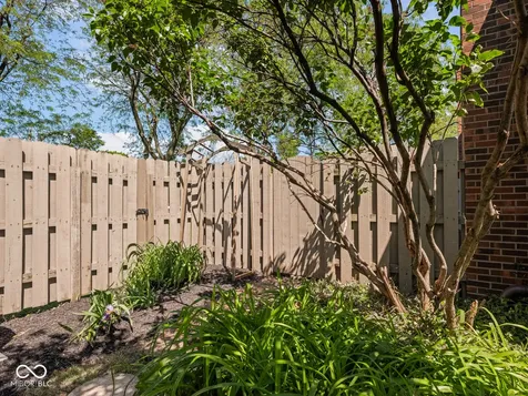 326 E Saint Clair Street Indianapolis IN 46202