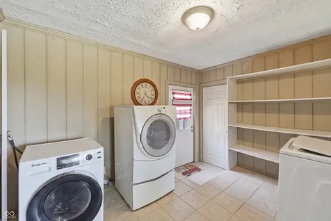 9208 E Troy Avenue Indianapolis IN 46239