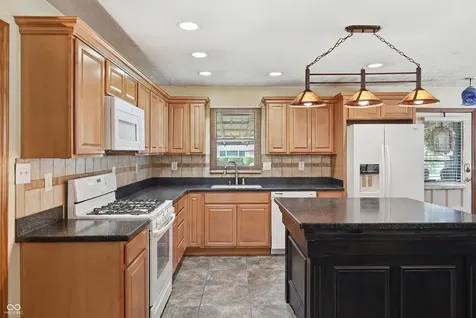 9208 E Troy Avenue Indianapolis IN 46239