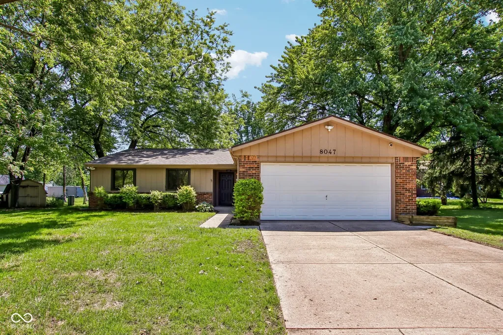 8047 Pebble Creek Court Indianapolis IN 46268