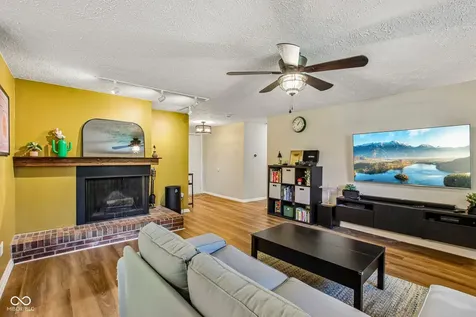 8047 Pebble Creek Court Indianapolis IN 46268