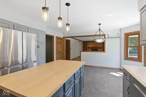 8090 Bowline Drive Indianapolis IN 46236