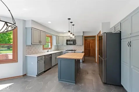 8090 Bowline Drive Indianapolis IN 46236