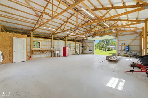10777 S Waveland Road Waveland IN 47989
