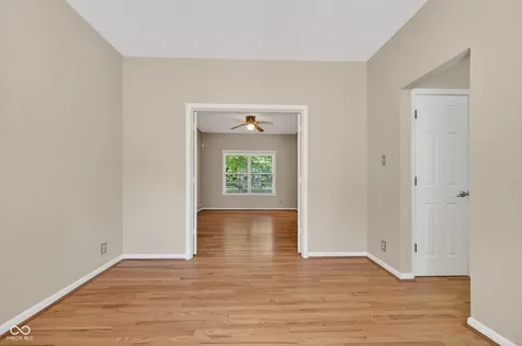 8025 Winterset Circle Indianapolis IN 46214
