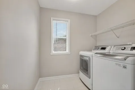 8025 Winterset Circle Indianapolis IN 46214