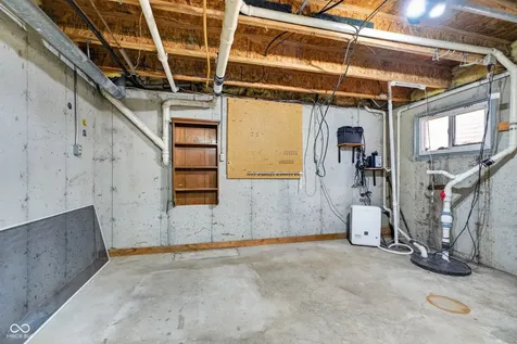 8025 Winterset Circle Indianapolis IN 46214