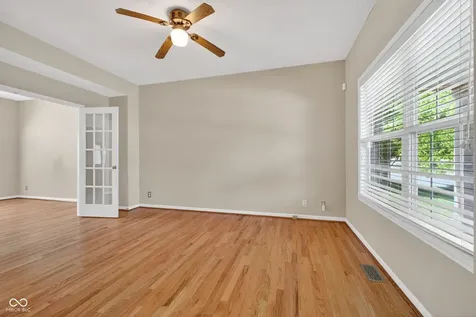 8025 Winterset Circle Indianapolis IN 46214