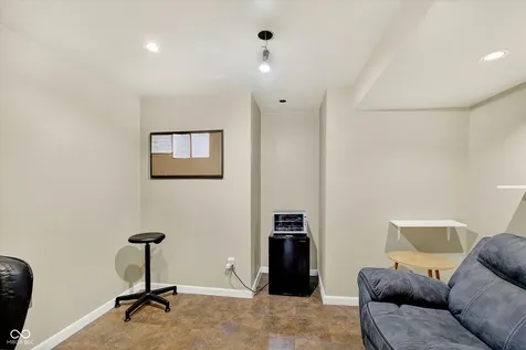 6461 Hunters Green Court Indianapolis IN 46278