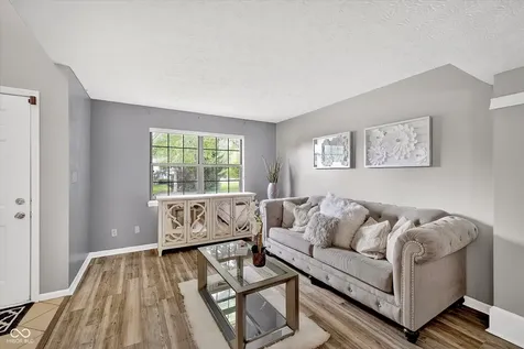 6461 Hunters Green Court Indianapolis IN 46278