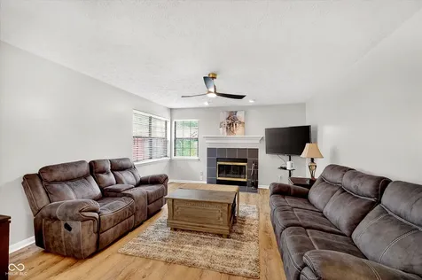 6461 Hunters Green Court Indianapolis IN 46278