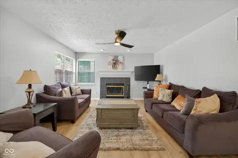 6461 Hunters Green Court Indianapolis IN 46278
