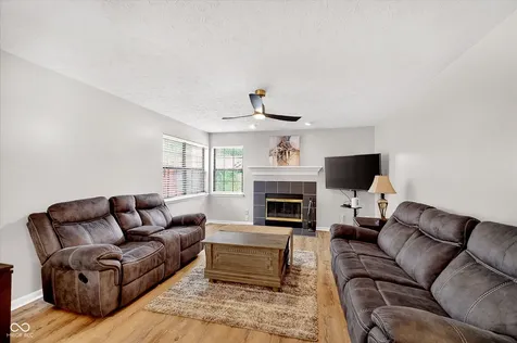 6461 Hunters Green Court Indianapolis IN 46278