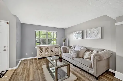 6461 Hunters Green Court Indianapolis IN 46278