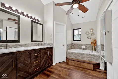6461 Hunters Green Court Indianapolis IN 46278
