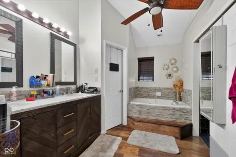 6461 Hunters Green Court Indianapolis IN 46278