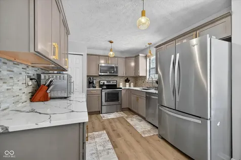 6461 Hunters Green Court Indianapolis IN 46278