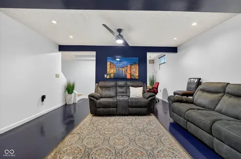 6461 Hunters Green Court Indianapolis IN 46278