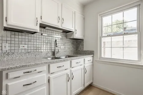 6140 Rosslyn Avenue Indianapolis IN 46220
