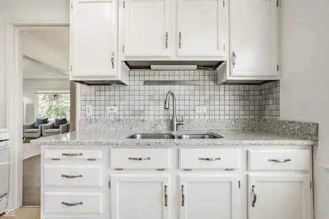 6140 Rosslyn Avenue Indianapolis IN 46220