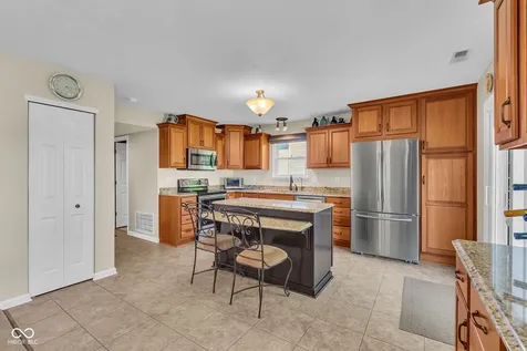 457 Prentiss Way Avon IN 46123
