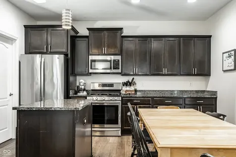 6203 Bliss Point E Whitestown IN 46075