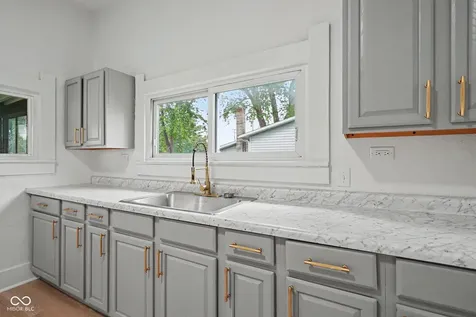 413 N 12th Street Elwood IN 46036