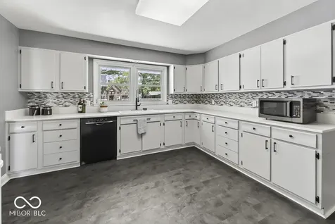122 Grandison Road Greenfield IN 46140