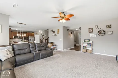 2707 Kilgobbin Crescent Brownsburg IN 46112