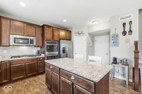 2707 Kilgobbin Crescent Brownsburg IN 46112
