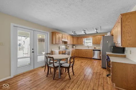 381 W Pearl Street Greenwood IN 46142